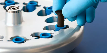 เครื่องหมุนเหวี่ยงแยกวัสดุ